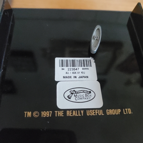 Vintage 1997 the phantom of the opera music box - Picture 3 of 3